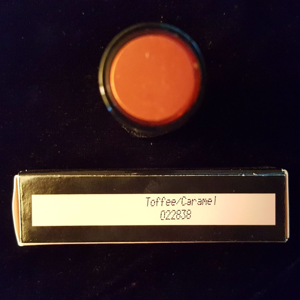 Mary Kay Toffee Lipstick